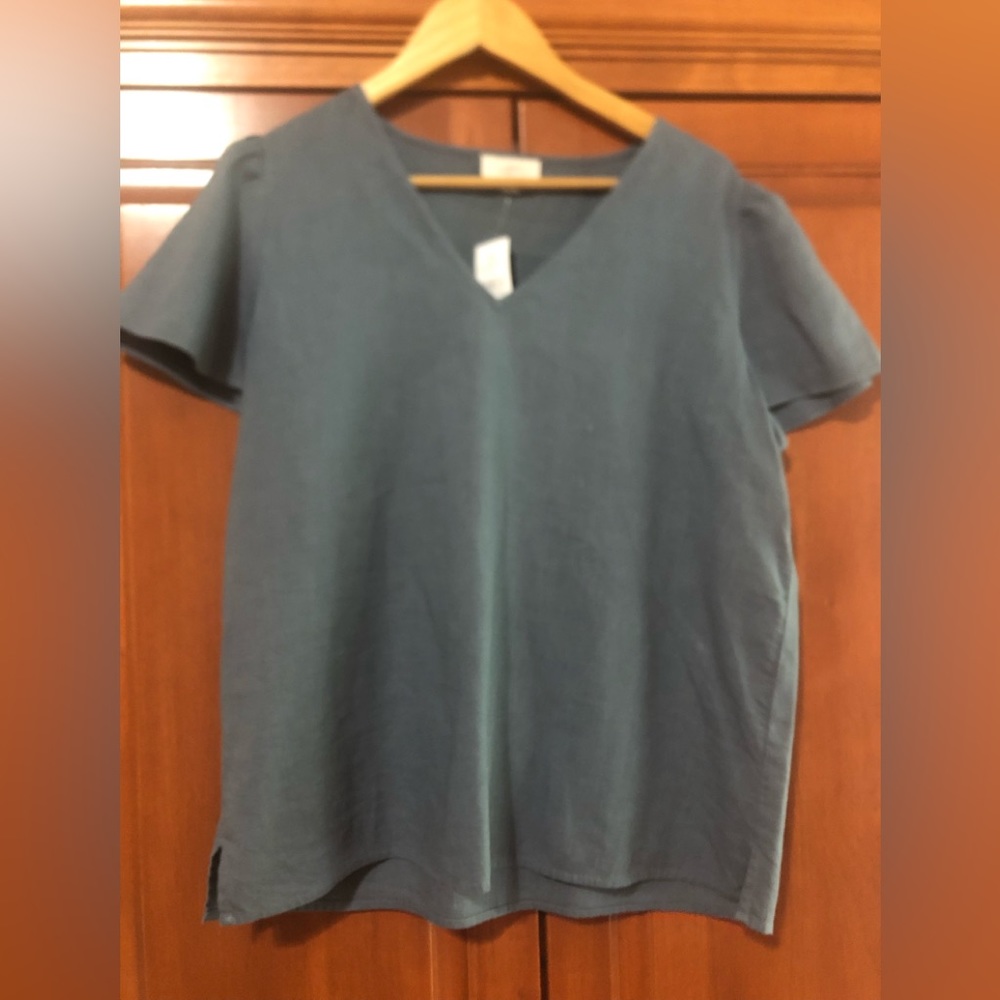 LOFT Linen Blend V Neck Top in Dusty Blue Size Medium NWT